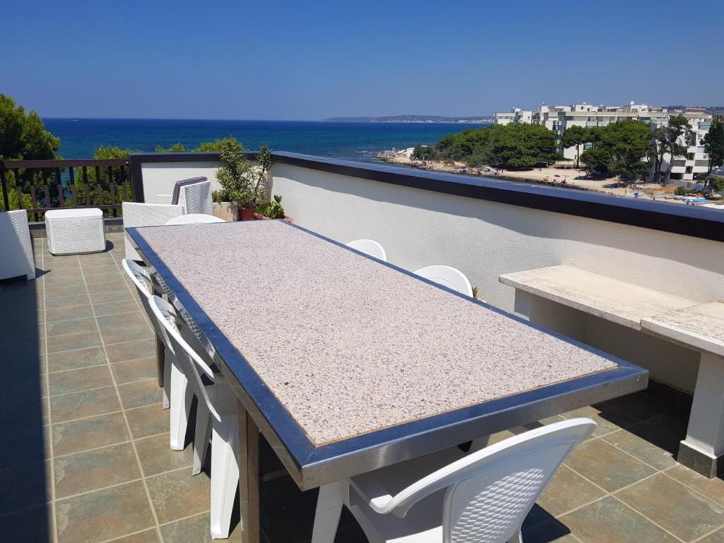 Suite Con Terrazzo Sul Mare E Discesa In Spiaggia A Gallipoli Buitenkant foto