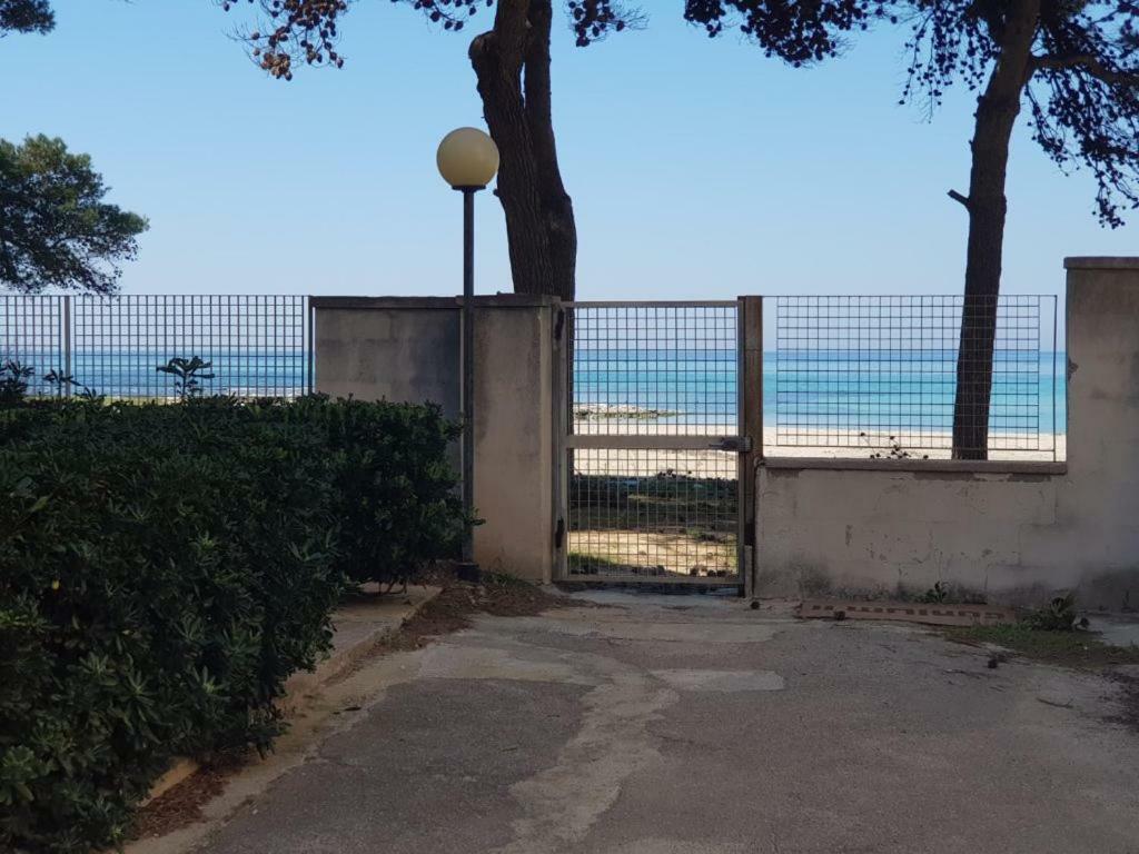 Suite Con Terrazzo Sul Mare E Discesa In Spiaggia A Gallipoli Buitenkant foto